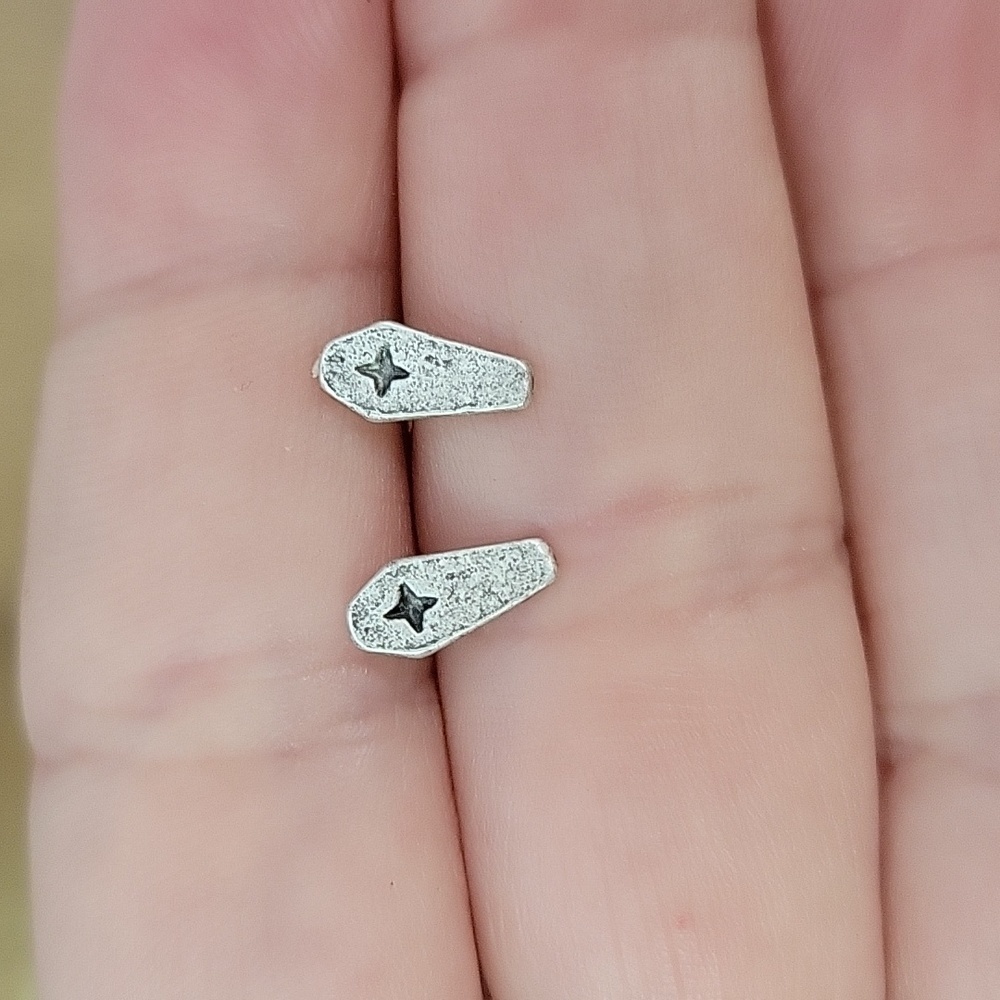 🔥LAST PAIR🔥 Coffin Stud Earrings